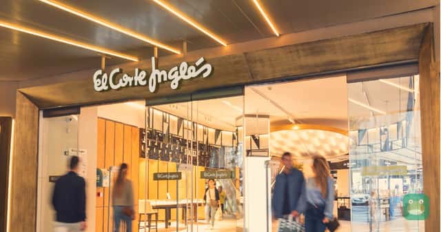 Shoppers at an El Corte Inglés store entrance. Iberia Club members can now redeem Avios for El Corte Inglés vouchers.