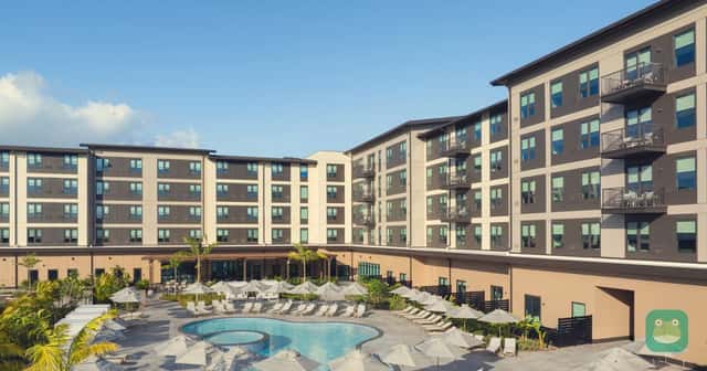 Hyatt Place at Ho‘opili pool; representative Hyatt photograph for this points-combining guide